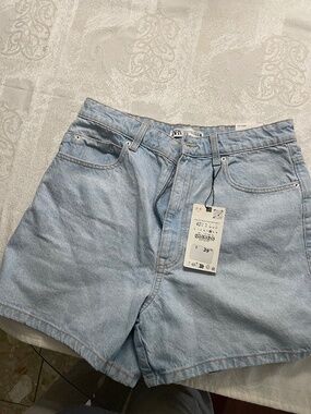 New Zara shorts, for size M.